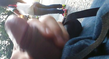 Domaćica čarape dominira i čini hrvatske porno glumice sluge lizati maca