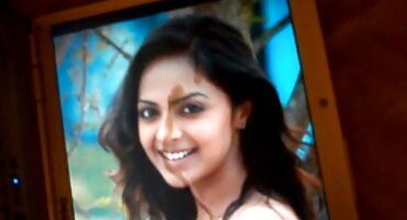 Ponudila je momku da procijeni grudi i počela se zajebavati s njim besplatni hrvatski porno filmovi