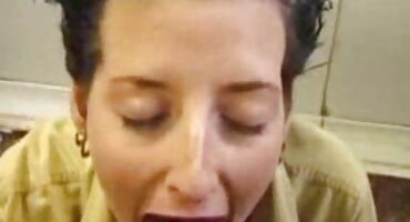 Šef je odabrao podređenu i fucks joj u hrvatski porno sajt dupe u uredu