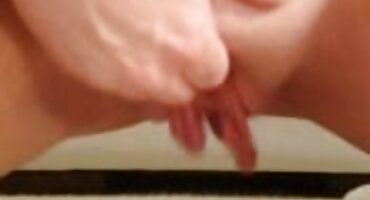 Tijekom incesta, pokćerka zadovoljava seksualne ćudljivosti amaterski pornici hrvatska očuha