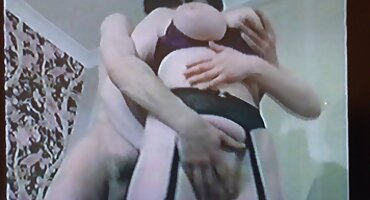 Kovrčava mulat pornići na hrvatskom sjeo na veliki bijeli pijetao ljubavnik