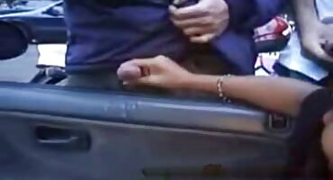 Vrući poljupci Kockanje lesbian porno video hrvatski s nestašan jezika