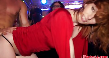 Velika zrela pornici hrvatski Latina oduševljeni ogromnim falusom partnera