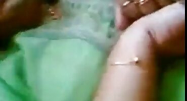 Prsata dama besplatni hrvatski pornici uzbuđena odijevanjem i spremna za ševe