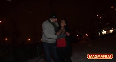 Mama je dopustila kćeri da se ševe s besplatni hrvatski pornići tatom i gledala njihov seks