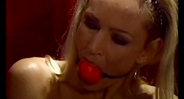 Dečki su hrvatski porno tube previše zauzeti, a djevojke odlučuju imati lezbijski seks