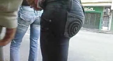 Koketna ruska djevojka u tajicama dobila je hrvatski pornjici Masturbacija u stolici