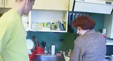 Dvije izopačene plavuše imaju divlji bonk sa hrvatske porno glumice crnim dečkom