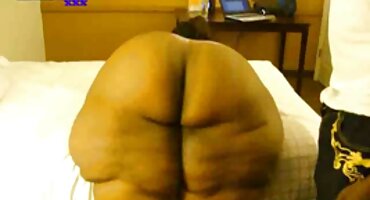 Oslobodio je crvenu robicu iz filma hrvatske porno stranice i marljivo jebeno u dupe