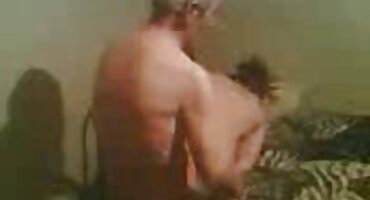 Crnac se ušuljao u spavaću sobu do crnke i domaći hrvatski pornići jebeno u nevjerojatnu guzicu