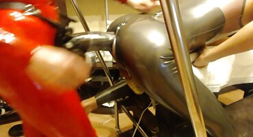 Otkrio sam hrvatska pornjava da je moj sin Fingering kurac i htio sam imati seks s njim