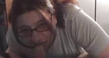 Dvije crne žene čine Međurasni Pušenje kroz rupu u zidu porno hrvatski