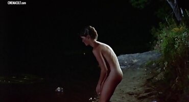 Brat je došao do sestre s uzbuđenim penisom i zamolio ga da hrvatski porno klipovi ga zadovolji