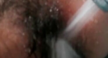 Mlada djevojka pornici hrvatski voli zajebavati s negro i uživati veliki kurac