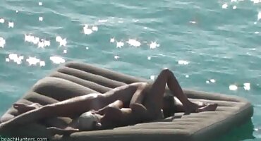 Djevojka u čarapama dominirala je pušenjem i jebanjem u zreloj hrvatska pornjava maca na ploči