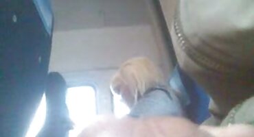 Redhead klijent ejakulira od vještog masera prstima na besplatni hrvatski porno nju maca