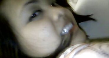 Crnac gospođa ponižava seksualni rob sa svojim Strapon pornići na hrvatskom