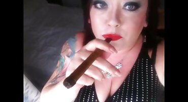 Vlasnik biljarskog kluba hrvatski porno tube prekinuo je masturbaciju ruske žene i jebeno