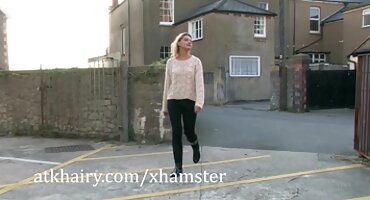 Izopačena Plavuša hrvatski pirnici Sierra Nicole jebanje sa crnim muškarcem nakon dildo