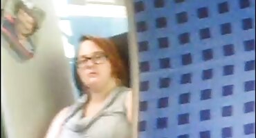 Prsata brineta podigla besplatni hrvatski porno filmovi suknju i jebeno maca vibrator