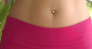 Napaljeni crnka u donjem rublju s čarapama postala je transrodna prostitutka za porno filmovi hrvatska čovjeka