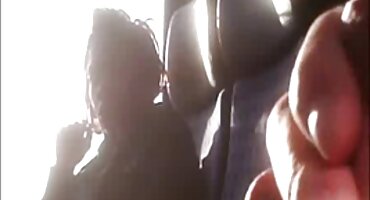 Latina s toplom njom maca lako širi njezine noge tijekom hrvatski porno sajt intervjua